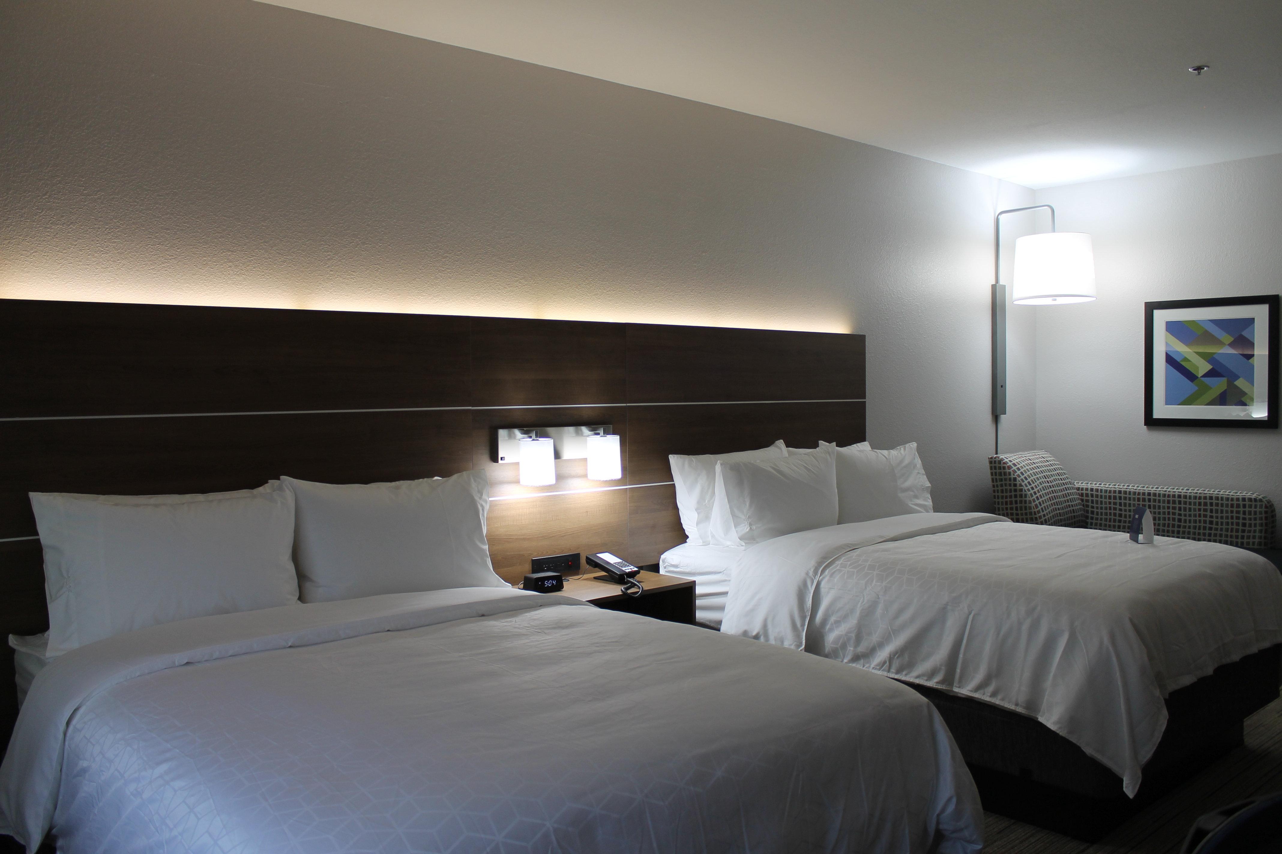 Holiday Inn Express & Suites - Tulare By Ihg Extérieur photo